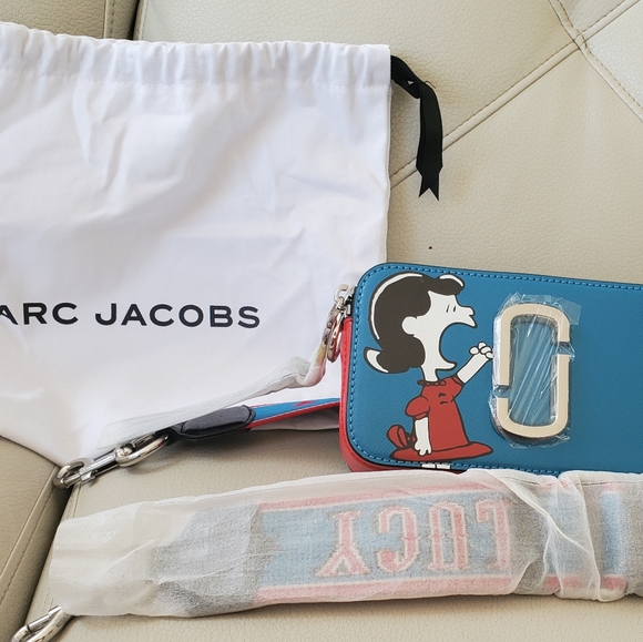 MARC JACOBS X PEANUTS LIMITED EDITION SNAPSHOT - Picture 2 of 3